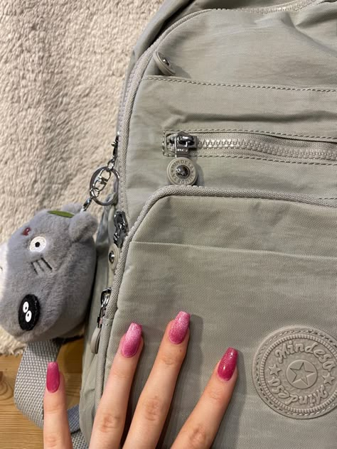 Mindesa backpack, totoro keychain, korean aesthetic backpack Coconut Jansport Backpack Aesthetic, Aesthetic Backpack Keychains, Korean Backpack Aesthetic, Totoro Keychain, Totoro Backpack, Y2k Backpack, Korean Backpack, Everyday Bag Essentials, Aesthetic Backpack