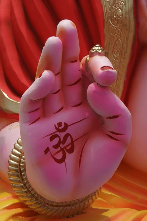 SKC 0610 The palm of blessings by Sunil Kapadia on 500px                     A close-up of the palm of an idol of Lord Ganesh the Hindu God with Om meaning welcome the Gods painted in red on it and with big fingers and a ring on the index finger and as if giving blessings Om Meaning, Design Folder, Ganpati Bappa Wallpapers, Jai Ganesh, Ganpati Bappa Photo, Ganesh Lord, Shri Ganesh Images, Happy Ganesh Chaturthi Images, Ganapati Bappa