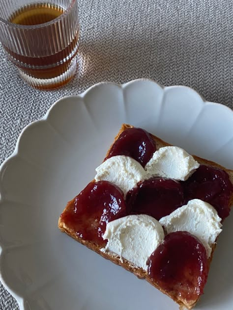 Coffee And Toast Breakfast, Bread And Jam Aesthetic, Bread Toast Aesthetic, Cream Cheese Toast Aesthetic, Toast And Jam Aesthetic, Pbj Sandwich Aesthetic, Jam And Cheese Toast, Toast Ideas Cream Cheese, Bread And Cheese Aesthetic