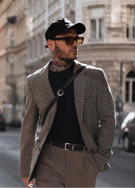 Tweed Jacket Outfit, Masculinity Quotes, Men Streetwear Fashion, Quotes Empowering, Classy Outfits Men, Japan Outfit, Best Dressed Man, Mens Suit Jacket, Empowering Words