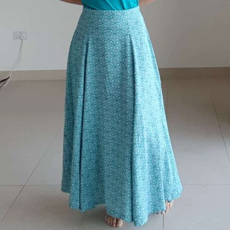 This month, as part of The Eli Monster ambassador program, I'm sewing something for me! The Artiest skirt is a panelled maxi skirt for women. Here is my Artiest skirt sewing pattern review! I Maxi Skirt Pattern Sewing, Maxi Skirt Sewing Pattern, Half Circle Skirt, Maxi Skirt Pattern, Ambassador Program, Maxi Skirts Summer, Skirt Sewing Pattern, Skirt Sewing, Ribbon Skirts