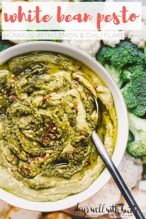 a creamy, dreamy, totally addictive white bean pesto hummus loaded with the bright flavors of pesto & lemon. perfect for healthy end-of-summer snacking! Hummus Loaded, Pesto White Bean, White Bean Pesto, White Bean Hummus, Pesto Hummus, The Best Appetizers, Lemon Pesto, White Bean Dip, Figgy Pudding