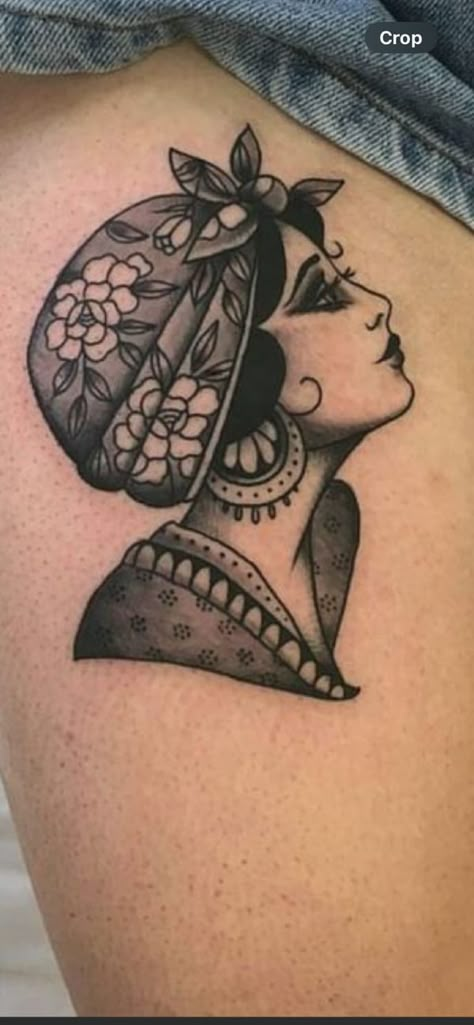 Traditional Tattoo Face, Tattoo Woman Face, Traditional Tattoo Woman Face, Traditional Tattoo Outline, Traditional Tattoo Woman, Traditional Tattoo Drawings, Dynamic Tattoo, Mujeres Tattoo, Face Tattoos For Women