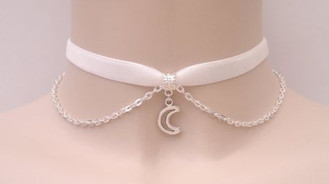 Cute Outline Crescent MOON Charm With SP Chain by TwirlyTrinkets, £3.99 Diy Choker, White Choker, Jairzinho, Choker Collar, Moon Charm, Glass Heart, Cute Jewelry, Heart Charm, Color Splash