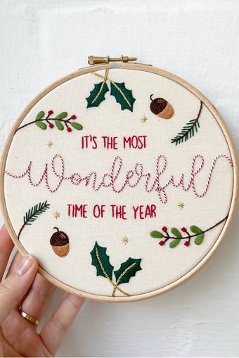 Designs and Patterns by Anchor Diy Sy, Winter Embroidery, Christmas Embroidery Patterns, Christmas Embroidery Designs, Embroidery Christmas, Embroidery Stitch, Hand Embroidery Projects, Hand Embroidery Art, Christmas Sewing