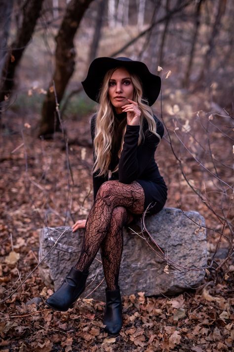 Easy Spooky Photoshoot, Girly Halloween Photoshoot, Female Halloween Photoshoot, Halloween Themed Senior Pictures, Witch Photoshoot Outfit, Halloween Women Photoshoot, Halloween Witch Photoshoot Women, Witchy Photoshoot Outfits, Women Halloween Photoshoot