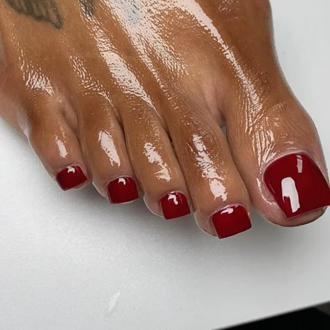 Red Nails On Dark Skin, Nails On Dark Skin, Purple Toe Nails, Red Nail Ideas, Fall Toe Nails, Red Toenails, Gel Toe Nails, Toe Nail Color, Acrylic Toes