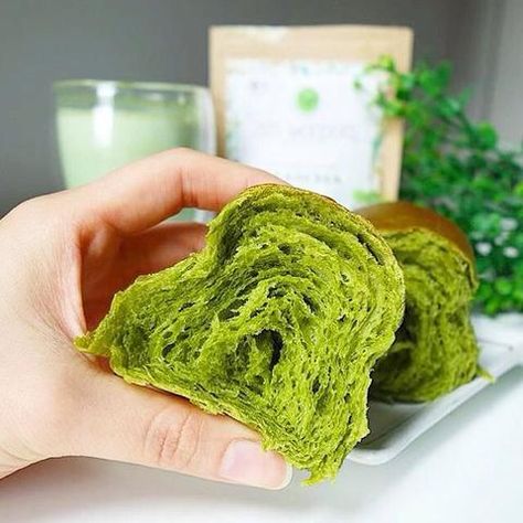 Matcha Bread, Hokkaido Milk Bread, Aphrodisiac Foods, Milk Bread Recipe, Matcha Milk, Japanese Bread, Healthy Bread Recipes, Bread Maker Recipes, Croissant Recipe