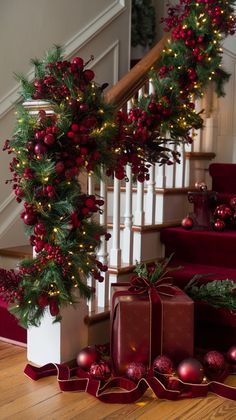 Foyer Christmas Decor Entryway, Christmas Cakes Ideas Decoration, Foyer Christmas Decor, Christmas Decor Entryway, Christmas Outdoor Ideas, Under Bicep Tattoo, Under Bicep Tattoo For Men, Christmas Cakes Ideas, Snowman Tattoo