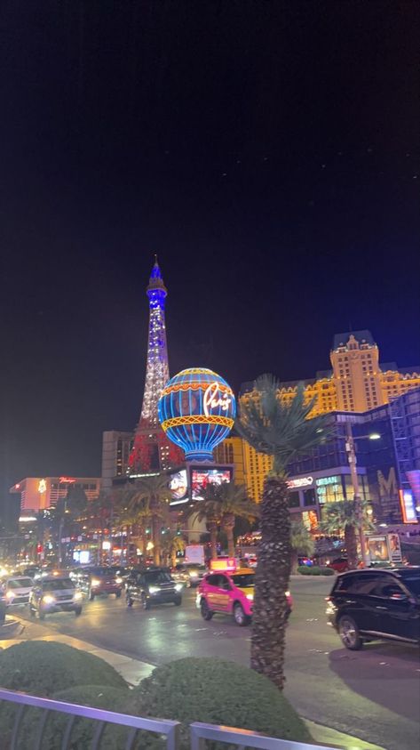 Las Vegas At Night Aesthetic, Bright City Lights Aesthetic, Las Vegas Vacation Pictures, Vegas Snapchat Story, Las Vegas Vibes Aesthetic, Vegas At Night Aesthetic, Las Vegas City Night, Sunset Las Vegas, Las Vegas Wallpaper Aesthetic