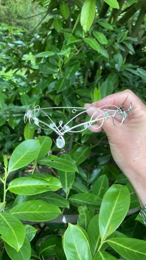 Silver Prehnite Circlet Tiara | Handmade wire jewelry, Fairy jewelry, Diy wire jewelry Witchcraft Party, Tiara Diy, Wire Jewelry Diy, Fairy Costume Diy, Elf Jewelry, Sweet Chestnut, Wire Wrapped Jewelry Diy, Diy Jewelry Unique, Fairy Jewelry