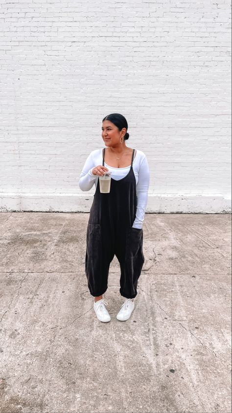 Long Romper Outfit Casual, Black Free People Jumpsuit, Free People Jumpsuit Outfit Black, Black Wide Leg Overalls Outfit, Oversized Romper Outfit, Baggy Romper Outfit, Onesie Outfit Women Street Styles, Freepeople Jumpsuit Outfit, Comfy Romper Outfit