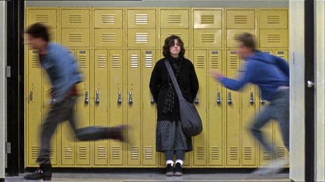 the basket case Breakfast Club Movie, Film Shots, Septième Art, Girl Interrupted, Image Film, I Love Cinema, Movie Shots, Film Inspiration, The Breakfast Club