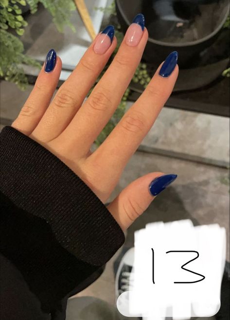 Acrylic Nail Navy Blue, Simple Nails Navy Blue, Almond Nails Navy Blue, Navy Almond Nails, Navy Blue Almond Nails, Blue Oval Nails, Navy Blue Acrylic Nails, Blue Navy Nails, Nail Ideas Simple