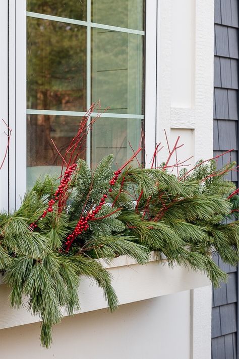 Cedar and red winter berries in window boxes. Winter Flower Boxes, Winter Window Box Ideas, Winter Window Boxes, Christmas Window Boxes, Window Box Ideas, Window Box Plants, Dekoratívne Vence, Winter Planters, Holiday Planter