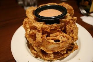 Onion Loaf, Onion Straws, Supper Meals, Onion Rings Recipe, Dips And Snacks, Salads Side Dishes, Side Dishes Salads, 2023 Recipes, Savory Foods