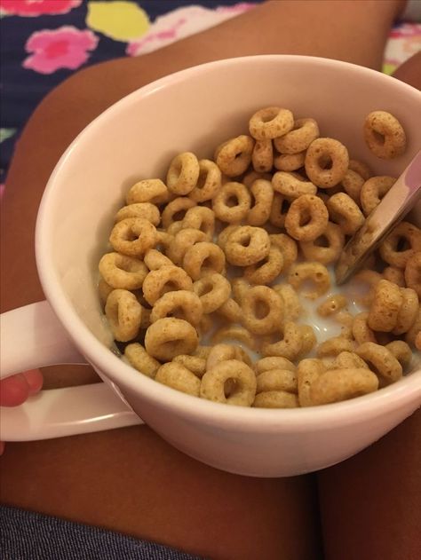 Cereal Aesthetic, Food Cycle, Cheerios Cereal, Road Trip Food, Food Therapy, Food Pics, My Live, Snap Food, Fake Food