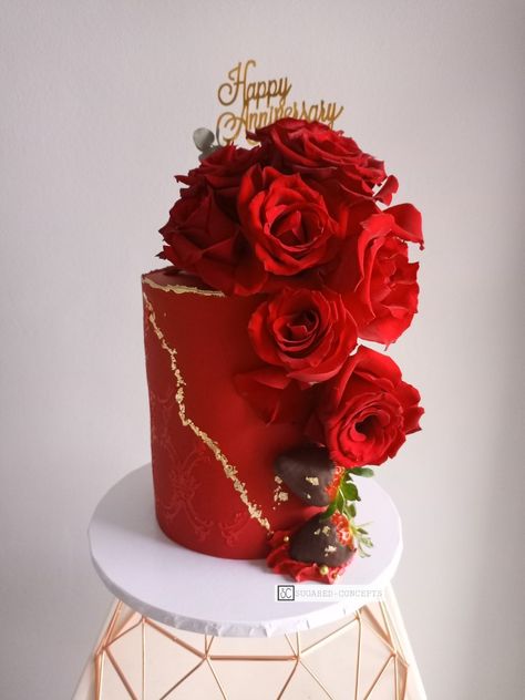 40th anniversary cake, ruby red. Red Cake Wedding, Red Anniversary Cake, Red Fondant Cake, Ruby Anniversary Cake, Ruby Wedding Anniversary Cake, Gold Anniversary Cake, 40th Anniversary Cake, 40th Anniversary Ideas, Ruby Jubilee