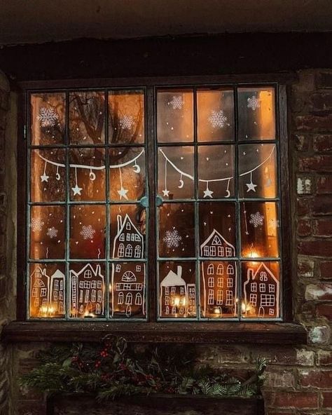 Decorated Windows Ideas, Snowflakes In Windows, Christmas Window Candle, Christmas Window Decor Ideas Diy, Christmas Window Candles Ideas, Simple Christmas Window Decor, Window Art Christmas Ideas, Window Xmas Decorations, Windows Christmas Decoration