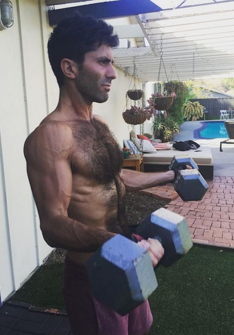 Nev Schulman, Catfish, Male Body, Mens Sunglasses, Celebrities, Quick Saves