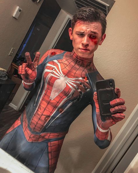 ‪How I’m feeling coming out of this sickness 😂 ‬  ‪#spiderman #theamazingspiderman #peterparker #battledamaged #ps4 #spidermanps4 #marvelspiderman #spideysquad #newyork #marvel #marvelcomics #tomholland #spidermanfarfromhome #mcuspiderman #themarvelcouple‬ Marvel Couple, Spiderman Halloween Costume, Costume Spiderman, Marvel Halloween Costumes, Suit Tattoo, Spider Man Suit, Spiderman Comic Art, Battle Damage, Supergirl Superman