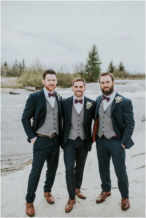 Trendy Groomsmen Attire, Modern Wedding Groomsmen, Groom Suit For Fall Wedding, Dark Grey Wedding Suit Groom Attire, Wedding Suits Groom Bowtie, Groom And Groomsmen Attire Winter, Groom Dark Gray Suit, Winter Groom And Groomsmen Attire, Wedding Suits Groom Winter