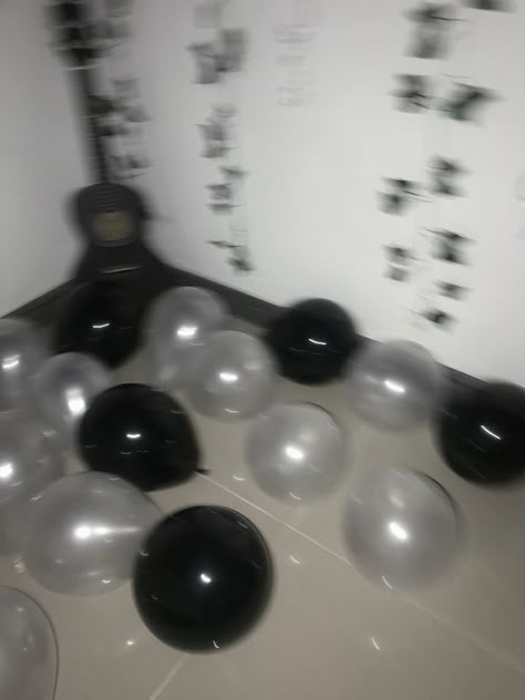 minimalist aesthetic dark birthday balloons Black N White Birthday Party Ideas, Grunge Bday Party, 2014 Tumblr Theme Party, Tumblr Birthday Party, Silver Birthday Party Aesthetic, 2014 Birthday Party, Black Bday Cake Aesthetic, 18th Birthday Party Ideas Black And White, Goth Birthday Ideas