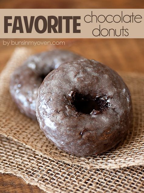 Baked Sour Cream Donut Recipe, Sour Cream Donuts Recipe, Beignets Cuits, Old Fashioned Chocolate Cake, Doughnut Recipes, Buns In My Oven, Cake Donuts Recipe, Baked Donut, Donut Pan