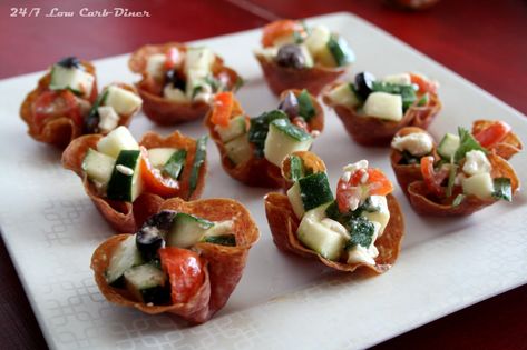 24/7 Low Carb Diner: Crisp Salami Cup Appetizers Salami Cups, Salami Appetizer, Cup Appetizers, Tomato Appetizers, Making Lists, Last Holiday, Low Carb Appetizers, Appetizer Bites, Carb Snacks