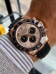 Daytona Rolex Men, Rolex Daytona Rose Gold, Rolex Daytona Gold, Rolex Watch Price, Stylish Watches Men, Fancy Watches, Rolex Watches For Men, Amazing Watches, Rolex Men