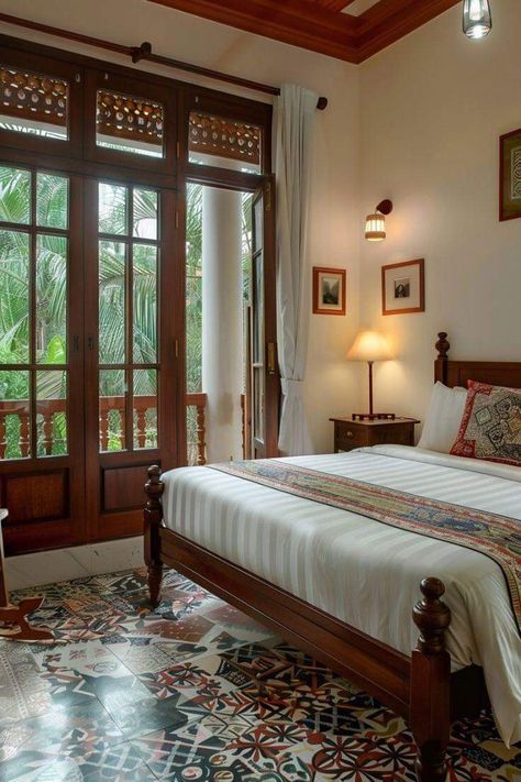 Traditional Indian Houses, Kerala Homes, Bad Room Design, Kerala Traditional House, Small Room Interior, Indian Houses, Indian Room Decor, Kerala Home, Indian Bedroom Decor