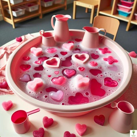 𝐕𝐚𝐥𝐞𝐧𝐭𝐢𝐧𝐞'𝐬 𝐓𝐡𝐞𝐦𝐞𝐝 𝐖𝐚𝐭𝐞𝐫 𝐏𝐥𝐚𝐲 💦❤️ Valentine Activities For Baby, February Sensory Bins Preschool, Childcare Valentines Day Ideas, Love Sensory Activities, Valentines Preschool Sensory Bin, Sensory Activities Valentines Day, Valentine Eyfs Activities, Toddler Valentine’s Day Party Activities, Valentines Curiosity Approach