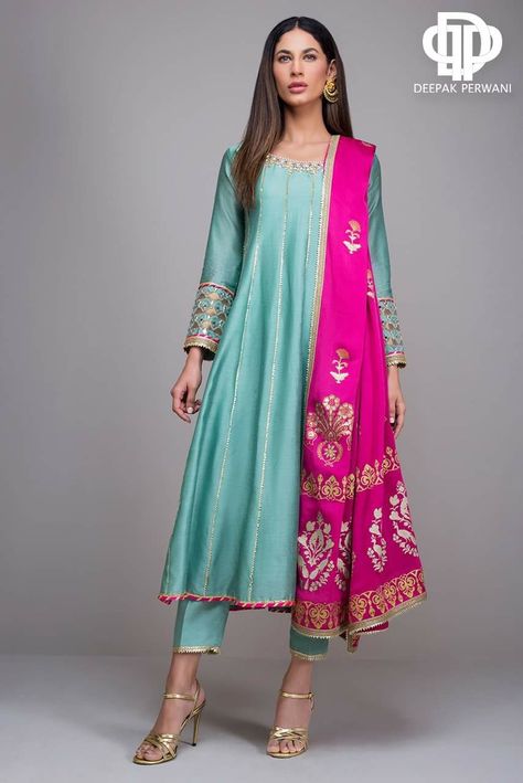 Gaun Design Dresses Indian, Gaun Design, Orang India, Indian Closet, Anarkali Dress Pattern, Gaun Fashion, Indian Party Wear, Casual Indian Fashion, Salwar Kamiz