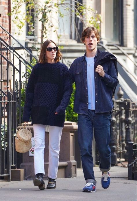 Nyc Girl, Fashion Days, Star Style, Alexa Chung, Fashion Couple, Jeans Boyfriend, Celebrity Fashion, Styles Fashion, Mens Street Style