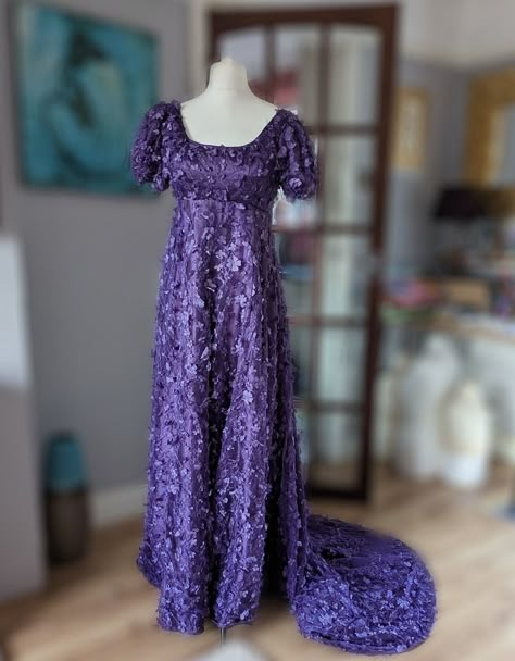 Bridgerton Dress Bridgerton Regency Purple Regency Dress - Etsy Purple Dress Aesthetic, Lady Bridgerton, Regency Purple, Bridgerton Dresses, Regency Dresses, Regency Gown, Belle Costume, Regency Era Fashion, Daphne Dress