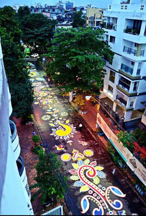 Madhubani Wall Painting, Durga Pujo Kolkata, Rice Rangoli, Durga Puja Photo, Baby Memorial Tattoos, Durga Puja Kolkata, Bengali New Year, Bengali Culture, Indian Things