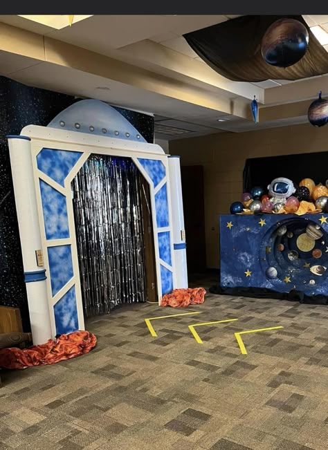 Diy Out Of This World Decor, Outer Space Hoco Theme, Space Hoco Theme, Space Photo Backdrop, Out Of This World Dance Theme, Space Theme Decoration Ideas, Outer Space Homecoming Theme, Space Themed Hallway, Outer Space Graduation Theme