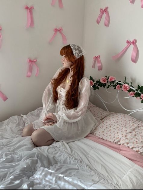 Coquette Photoshoot, 21 Photoshoot, Pink Kisses, Coquette Bedroom, Woman Photoshoot, Coquette Doll, Babydoll Dresses, Coquette Girl, Ballet Core