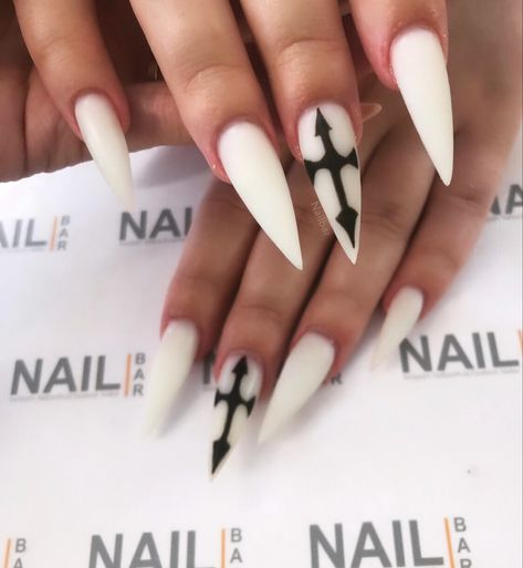 Gothic Manicure Ideas, Goth White Nails, Gothic White Nails, White Alt Nails, White Witch Nails, White Emo Nails, Nail Ideas Stilletos, White Gothic Nails, Black Alt Nails