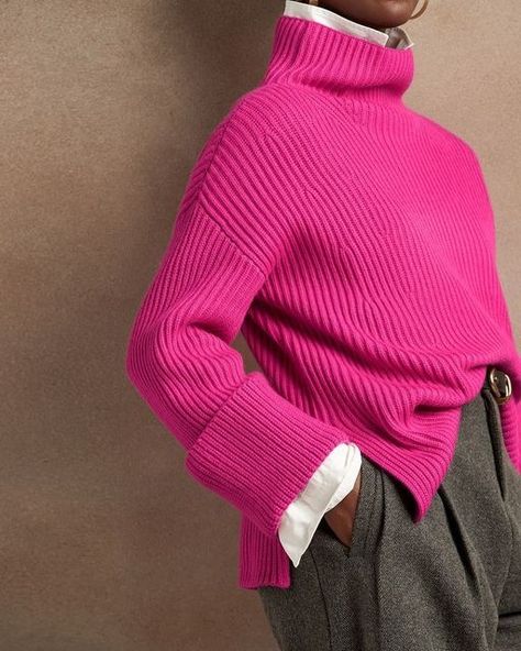 Bright Sweater Outfit, Bright Pink Sweater Outfit, Cashmere Sweater Outfit, Pink Sweater Outfit, Contrast Outfit, Bright Pink Sweater, Pink Cashmere Sweater, Bright Sweater, Peony Pink