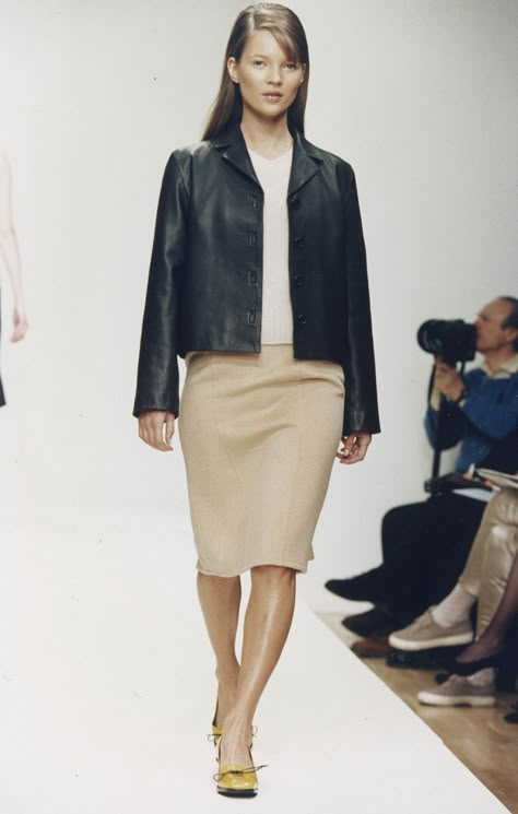 Prada 90s, 90s Minimalism, 90s Runway Fashion, Prada Fashion, 90s Runway, Archive Fashion, Womenswear Fashion, Miuccia Prada, Kate Moss