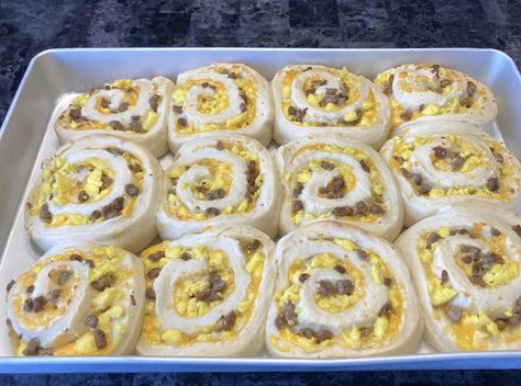 Breakfast Rolls with Sausage, Egg, and Cheese Crescent Breakfast, Coconut Cream Pie Recipes, Cheese Rolls, Breakfast Crescent Rolls, Breakfast Rolls, Egg And Cheese, Homemade Dinner Rolls, Homemade Hamburgers, Cream Pie Recipes