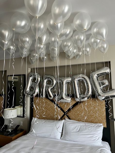 'Bride' balloons set up above a bride's bed in hotel room for bachelorette party Sweetheart Table Centerpiece, Classy Bachelorette Party, Bachelorette Party Decor, Yellow Wedding Theme, Bachelorette Planning, Brides Room, Personalized Bachelorette, Bachelorette Party Weekend, Wedding Bachelorette Party