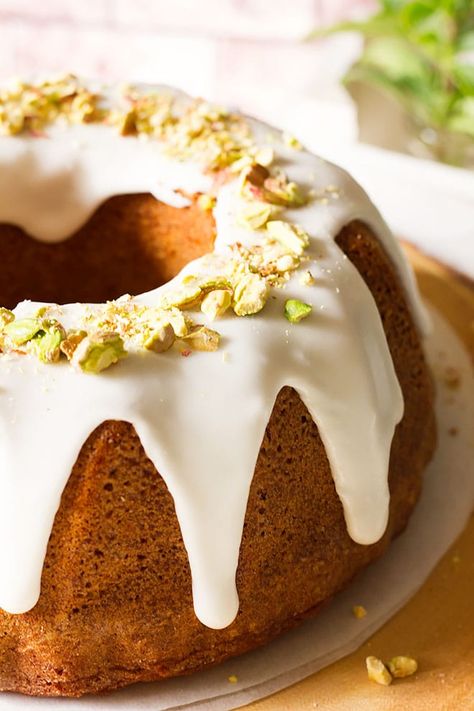 Pistachio Cake Made from Scratch - Munaty Cooking Pistachio Cake Recipe From Scratch, Easy Pistachio Cake, Pistachio Cake Recipe, Cake Recipe From Scratch, Two Layer Cakes, Cake From Scratch, Pistachio Cake, Cake Recipes From Scratch, Recipe From Scratch