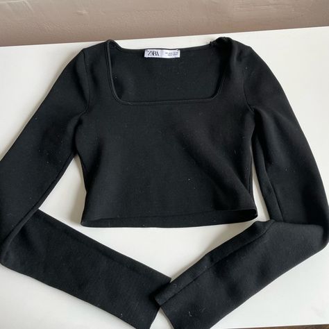 Zara long sleeve knit square neck cropped top Neck Crop Top, Dresses Shoes, Cropped Top, Zara Tops, Long Sleeve Knit, Square Neck, New Balance, Prada, Active Wear