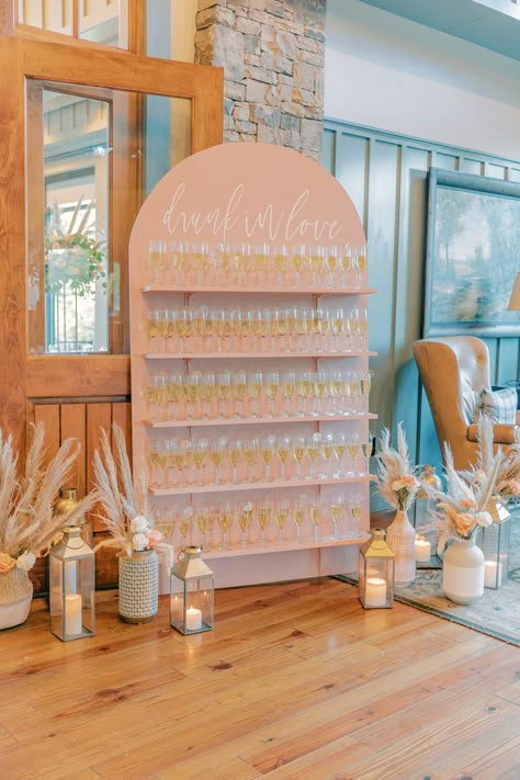 Champagne Wall Alternative, How To Make A Drink Wall, Wall Of Champagne Glasses, Modern Champagne Wall, Diy Wood Champagne Wall, Building A Champagne Wall, Arch Champagne Wall, Boho Champagne Wall, Table Top Champagne Wall