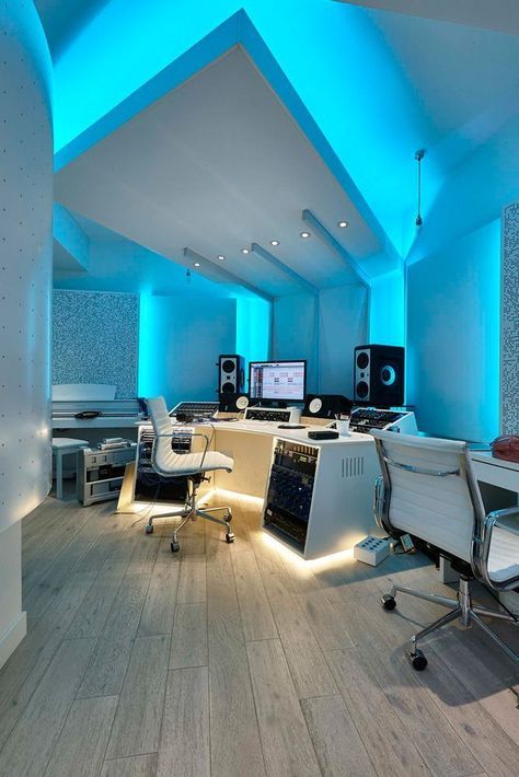 Ruangan Studio, Sound Equipment, Recording Studio Design, Home Studio Setup, Music Studio Room, Home Recording Studio, Casa Vintage, Home Studio Music, Gaming Room Setup