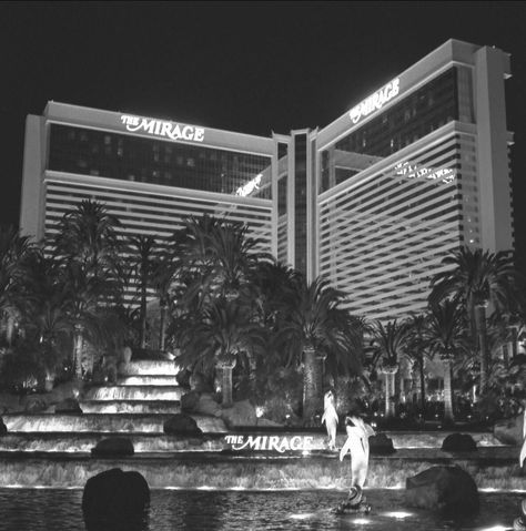 The Mirage opens Nov. 22, 1989, on the Las Vegas Strip — PHOTOS | Casinos & Gaming | Business The Mirage Las Vegas, Mirage Las Vegas, Gaming Business, Mirage Hotel, National Finals Rodeo, Las Vegas Resorts, Nevada Travel, Nevada State, Life Comics