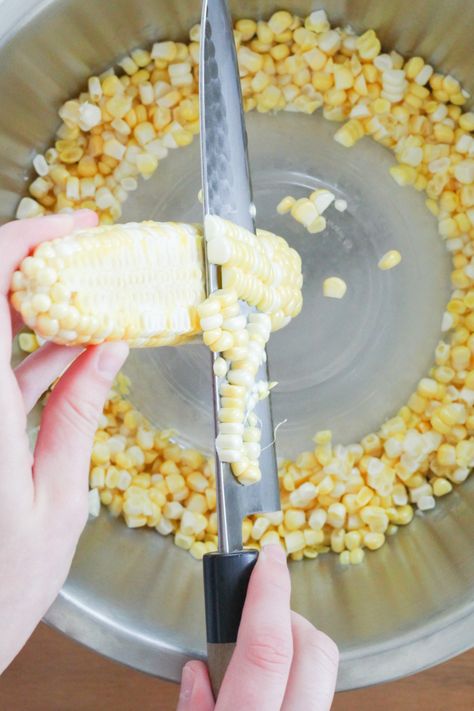 The Pioneer Woman's 5-Ingredient Corn Casserole Is Your New Go-To Side Dish Fresh Corn Casserole, Fresh Corn Recipes, Corn Side, Cream Corn Casserole, Corn Side Dish, Creamed Corn Recipes, Pioneer Woman Ree Drummond, Corn Casserole Recipe, Salad Avocado