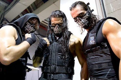 The Shield 4" x 6" Photo #1 WWE Roman Reigns Dean Ambrose Seth Rollins Roman Reigns Workout, Roman Reigns Shield, Wwe Shield, Wwe The Shield, Shield Wwe, Roman Reigns Wwe Champion, The Shield Wwe, Dean Ambrose Seth Rollins, Roman Reigns Dean Ambrose